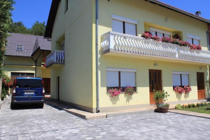 Apartment Maja Gracac (Zadar)